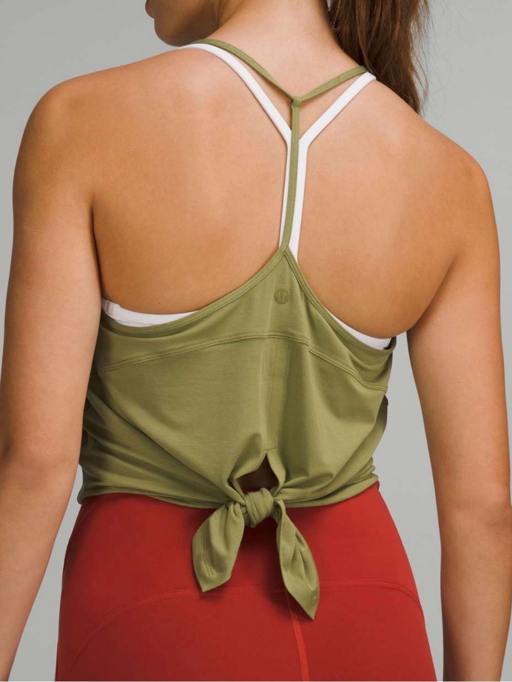 Lululemon Modal-Silk Yoga Tank Top
Bronze Green✨